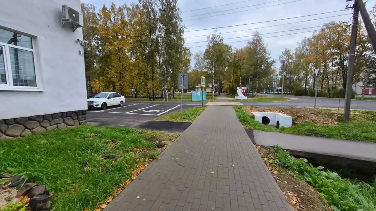 После вмешательства прокуратуры Некоузского района отремонтирован тротуар у детской музыкальной школы После вмешательства прокуратуры Некоузского района отремонтирован тротуар у детской музыкальной школы