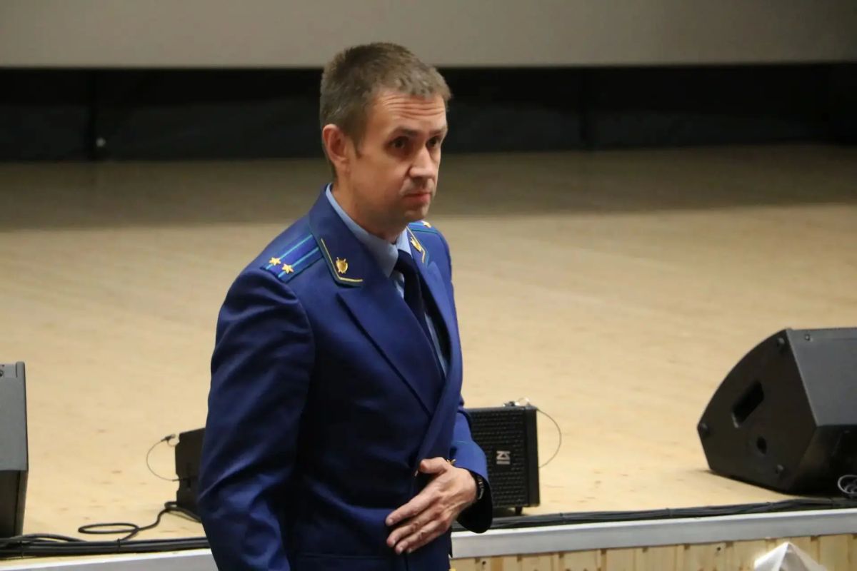 Прокурор Даниловского района Александр Старых принял участие во встрече с жителями города Данилова Прокурор Даниловского района Александр Старых принял участие во встрече с жителями города Данилова