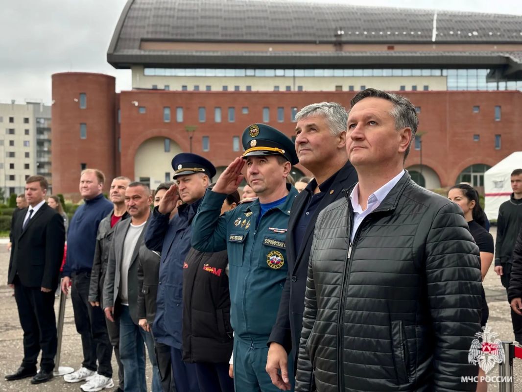 Ярославские спасатели испытали свои силы в многоборье Ярославские спасатели испытали свои силы в многоборье