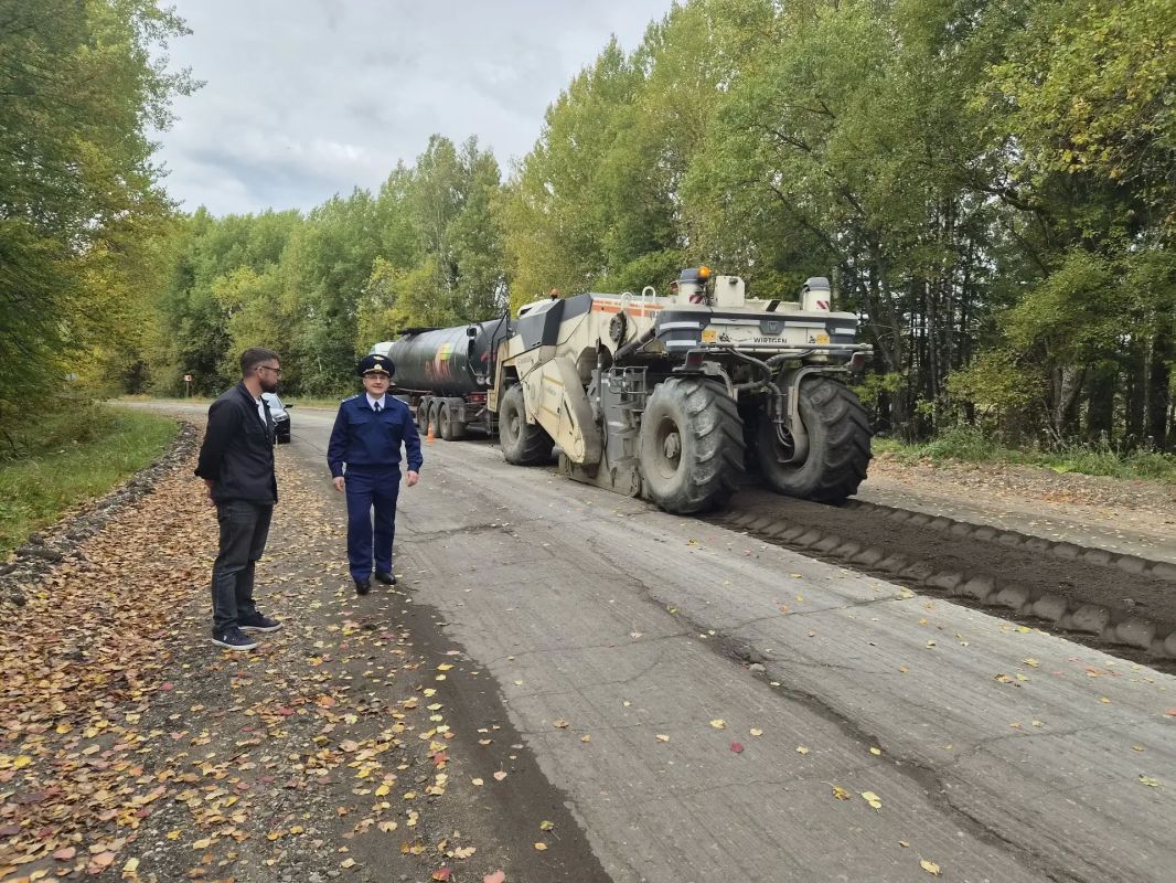 Прокурор Первомайского района Дмитрий Борисов проверил ход выполнения работ по реализации на поднадзорной территории национального проекта «Инфраструктура для жизни» Прокурор Первомайского района Дмитрий Борисов проверил ход выполнения работ по реализации на поднадзорной территории национального проекта «Инфраструктура для жизни»