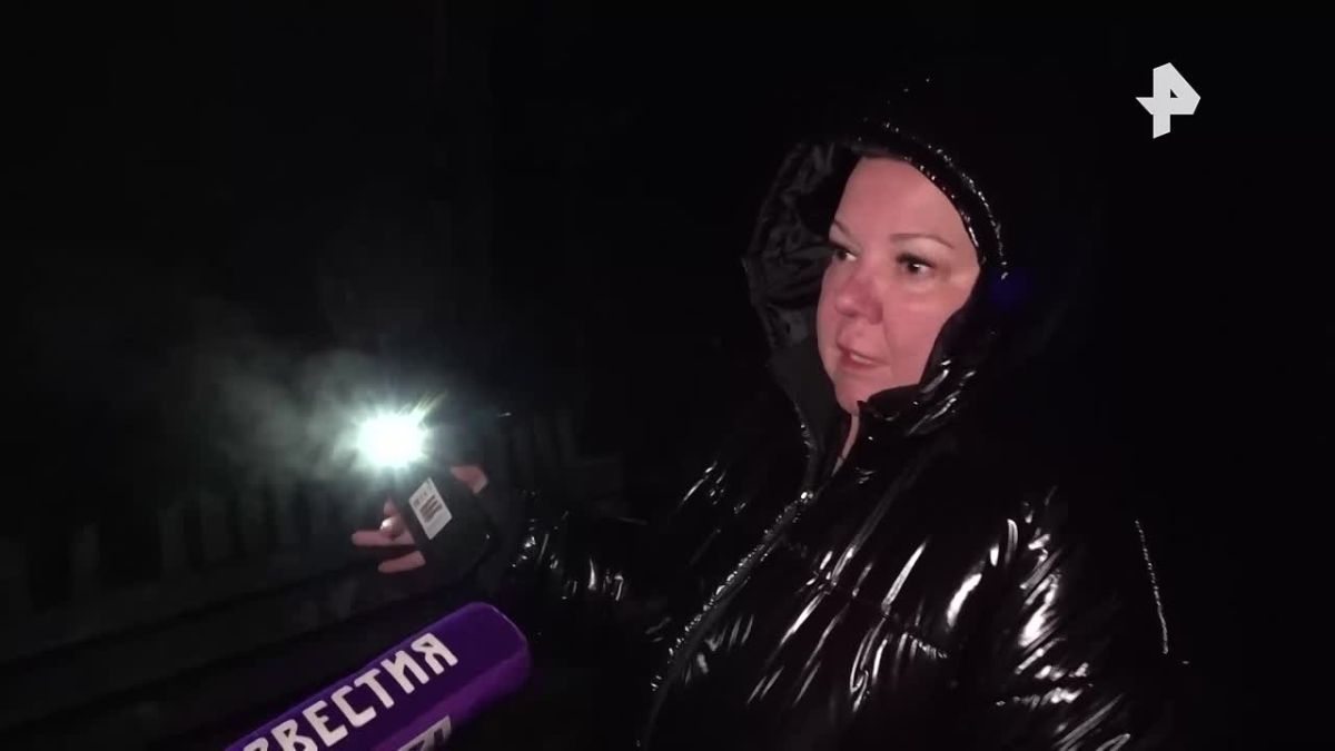 "Очень грязно": очевидица, работавшая на производстве пиротехники в Ярославской области, рассказала корреспонденту РЕН ТВ Эмилю Тимашеву о небезопасной обстановке внутри завода