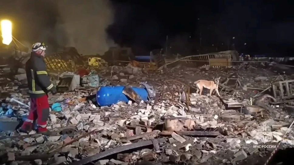 В Ярославской области отменяют развлекательные мероприятия и начинают официальные события с минуты молчания по погибшим при пожаре на производстве пиротехники в Кубринске