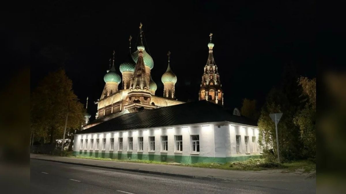 В Ярославле архитектурная подсветка украсила еще три объекта В Ярославле архитектурная подсветка украсила еще три объекта