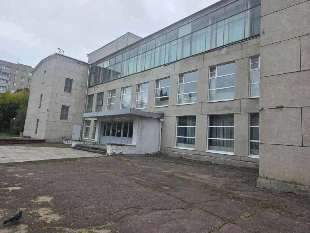 Рыбинская городская прокуратура продолжает держать на контроле выполнение работ по ремонту объектов по национальному проекту «Семья» Рыбинская городская прокуратура продолжает держать на контроле выполнение работ по ремонту объектов по национальному проекту «Семья»