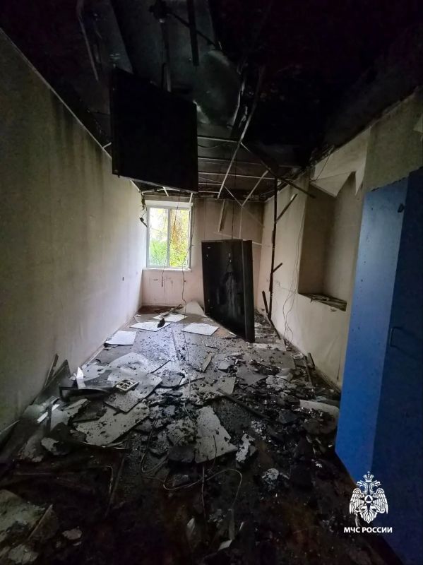 Неустановленные лица подожгли здание в Ярославле Неустановленные лица подожгли здание в Ярославле