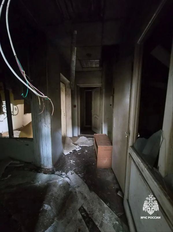 Неустановленные лица подожгли здание в Ярославле Неустановленные лица подожгли здание в Ярославле
