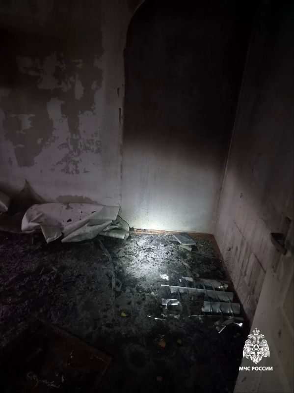 Неустановленные лица подожгли здание в Ярославле Неустановленные лица подожгли здание в Ярославле