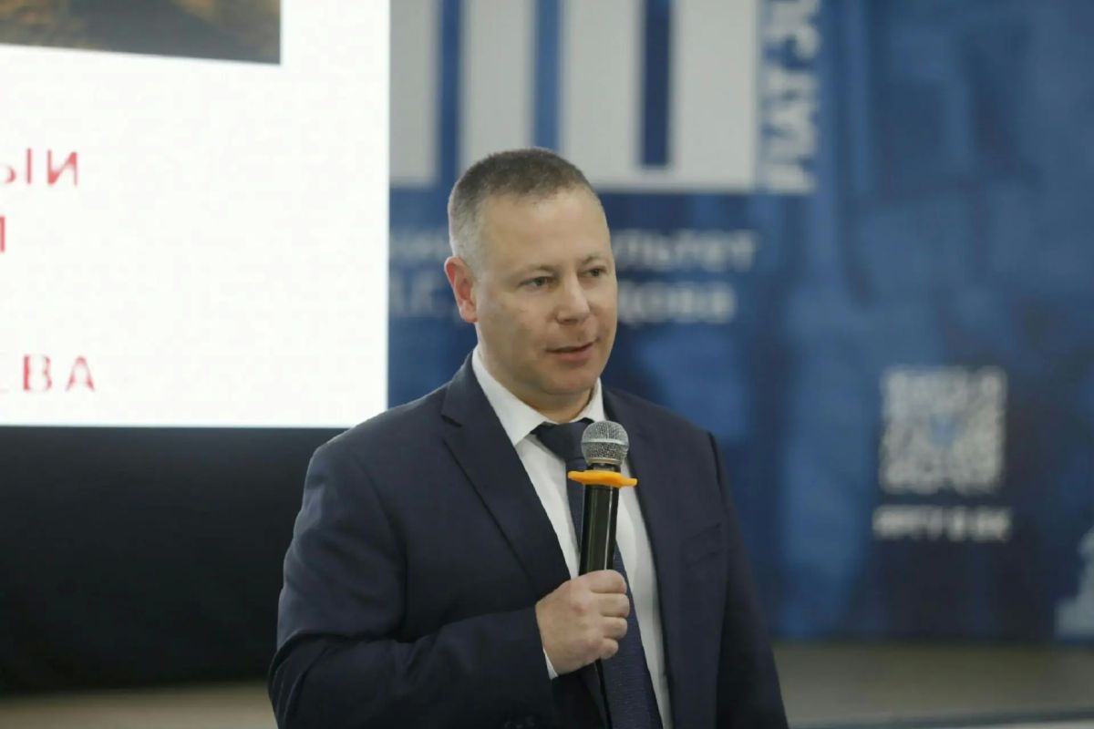 Первый заместитель прокурора Ярославской области Алексей Путилов принял участие в круглом столе на тему «Общенациональный правовой журнал «Человек и закон» — наследие А.Я. Сухарева» Первый заместитель прокурора Ярославской области Алексей Путилов принял участие в круглом столе на тему «Общенациональный правовой журнал «Человек и закон» — наследие А.Я. Сухарева»