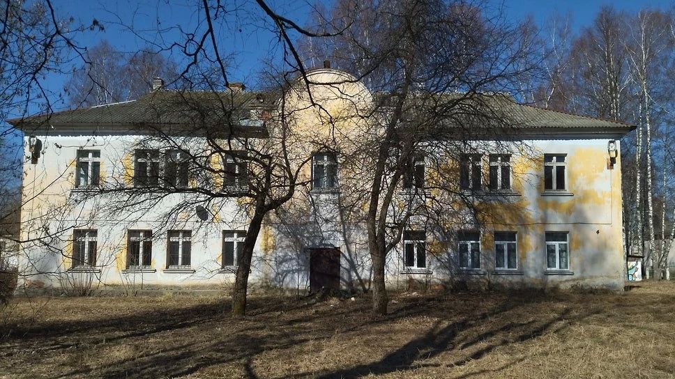 В Рыбинске на торги выставили бывшее здание отдела полиции на улице Толбухина, 10. Начальная цена — 9,5 млн руб
