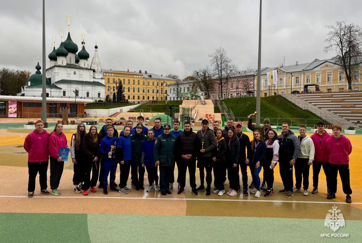 В Ярославле прошли соревнования по ярославской лапте среди федеральных органов исполнительной власти В Ярославле прошли соревнования по ярославской лапте среди федеральных органов исполнительной власти