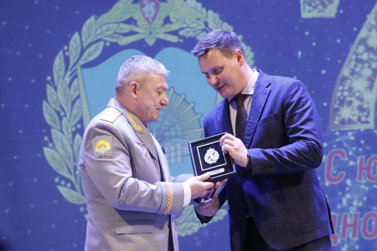 Михаил Евраев: Сегодня в Ярославле отметили 75-летие Ярославского высшего военного училища противовоздушной обороны имени Маршала Советского Союза Л.А. Говорова Михаил Евраев: Сегодня в Ярославле отметили 75-летие Ярославского высшего военного училища противовоздушной обороны имени Маршала Советского Союза Л.А. Говорова