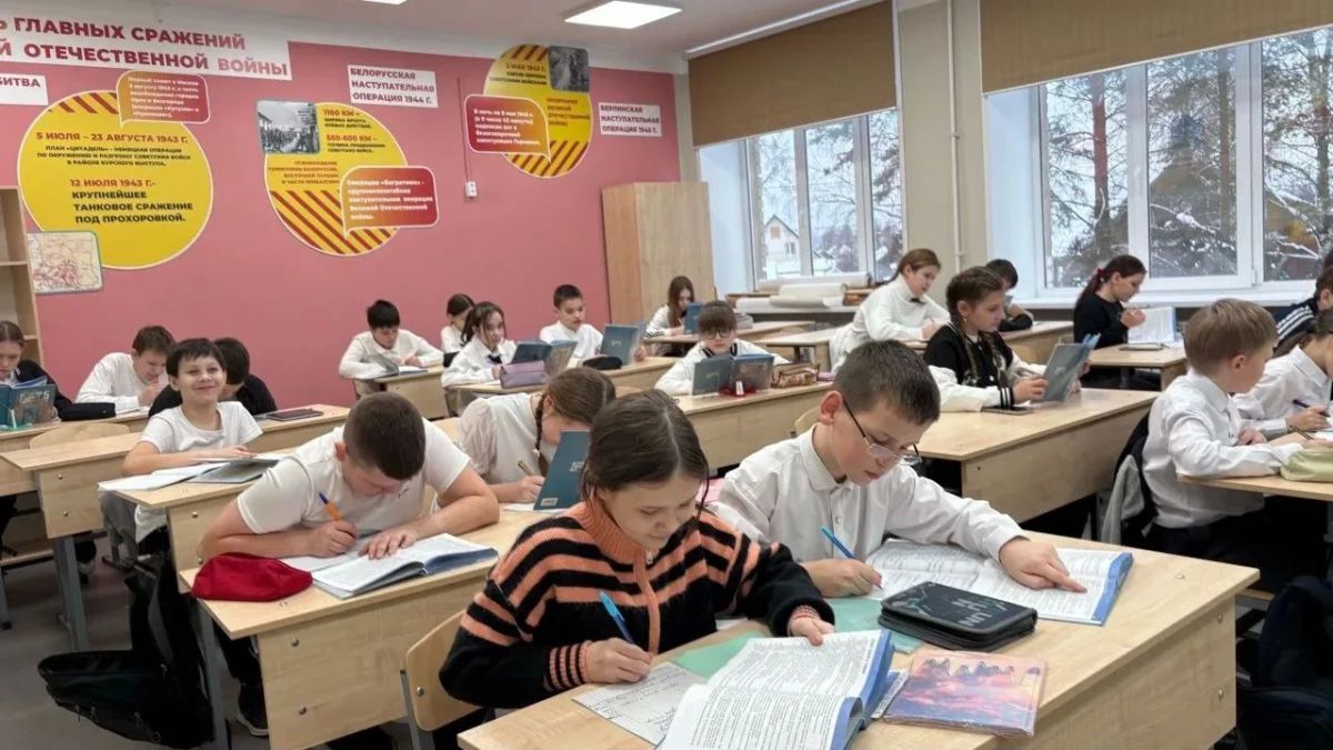 Михаил Евраев: За последние пять лет система образования Ярославской области заметно изменилась Михаил Евраев: За последние пять лет система образования Ярославской области заметно изменилась
