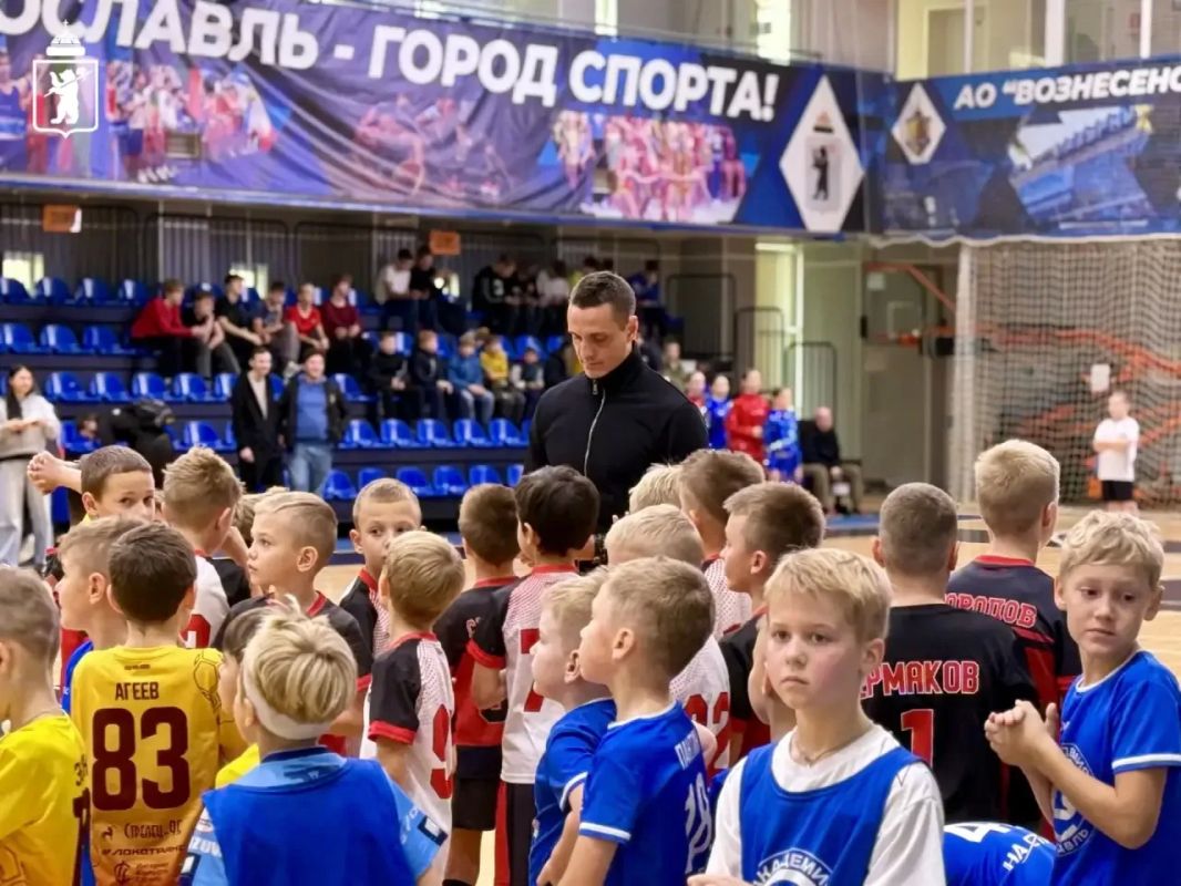 Юные футболисты Ярославля борются за выход в финал Кубка городов Золотого кольца Юные футболисты Ярославля борются за выход в финал Кубка городов Золотого кольца
