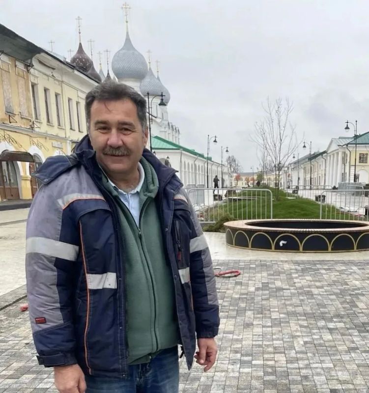 Михаил Евраев: Сегодня профессиональный праздник отмечают работники дорожного хозяйства Михаил Евраев: Сегодня профессиональный праздник отмечают работники дорожного хозяйства