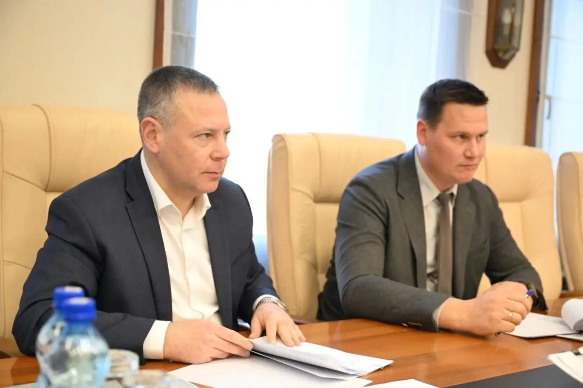 Михаил Евраев: Подготовку жилищно-коммунального комплекса региона к отопительному сезону детально обсудили с руководителем Центрального управления Ростехнадзора Евгением Михайловичем Тюменцевым Михаил Евраев: Подготовку жилищно-коммунального комплекса региона к отопительному сезону детально обсудили с руководителем Центрального управления Ростехнадзора Евгением Михайловичем Тюменцевым