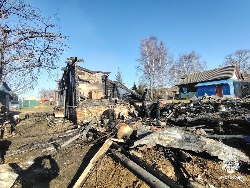 В результате пожара пострадали два человека В результате пожара пострадали два человека