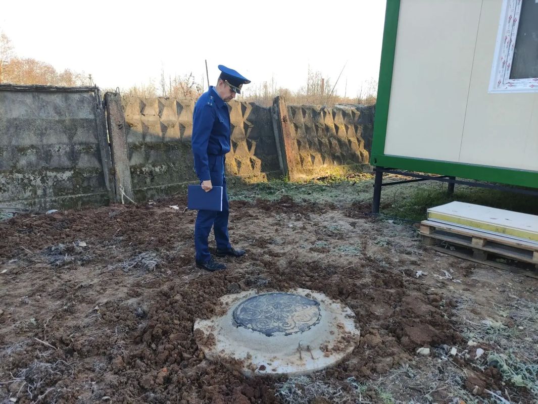 Прокуратура Даниловского района контролирует работы по возведению фельдшерско- акушерского пункта в п. Рощино Прокуратура Даниловского района контролирует работы по возведению фельдшерско- акушерского пункта в п. Рощино