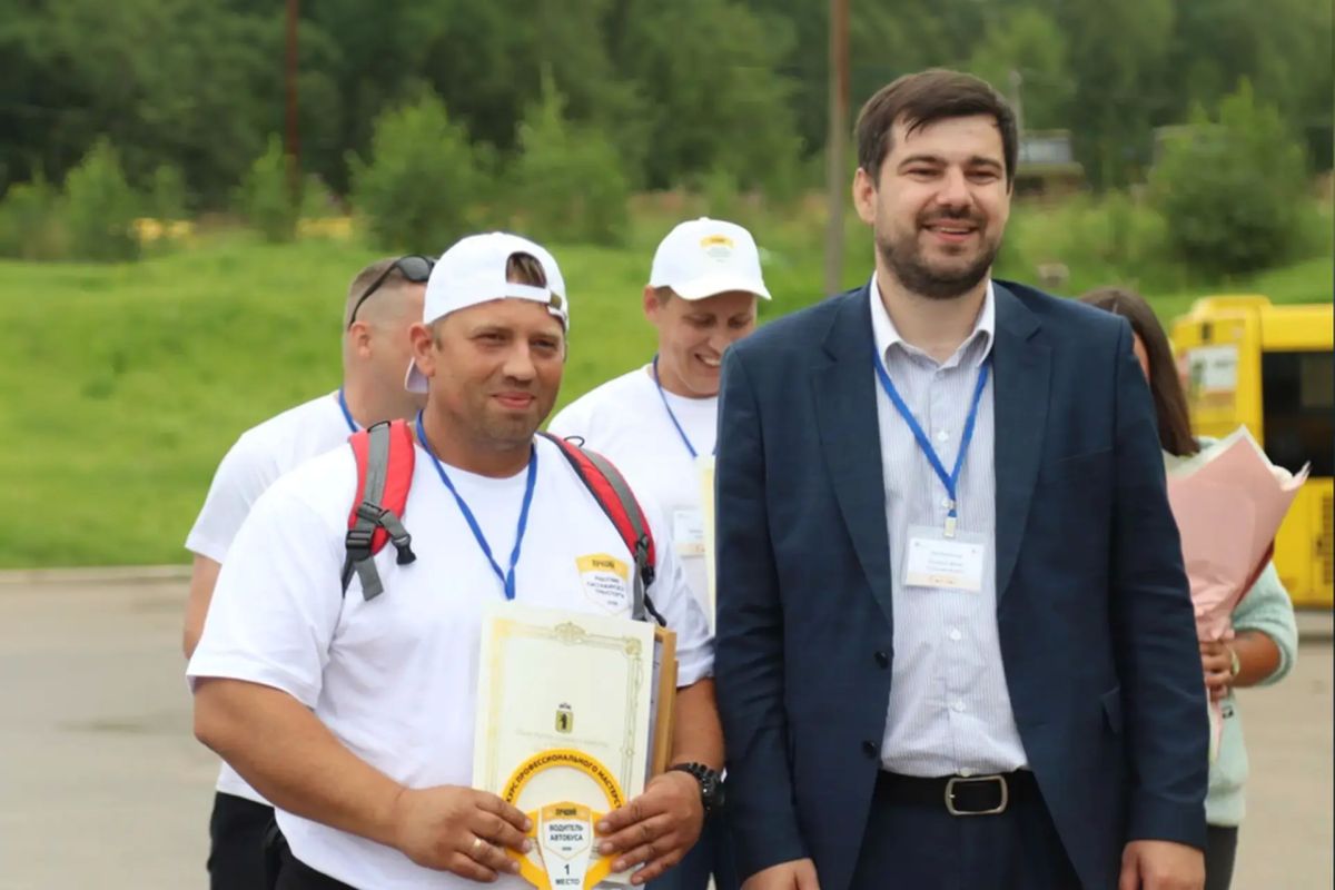 Михаил Евраев: Сегодня свой профессиональный праздник отмечают работники автомобильного и городского пассажирского транспорта Михаил Евраев: Сегодня свой профессиональный праздник отмечают работники автомобильного и городского пассажирского транспорта
