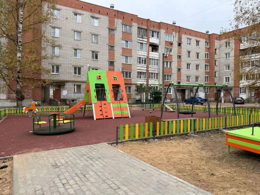 Михаил Евраев: В этом сезоне работы по проекту «Наши дворы» полностью завершили уже 11 муниципалитетов региона Михаил Евраев: В этом сезоне работы по проекту «Наши дворы» полностью завершили уже 11 муниципалитетов региона
