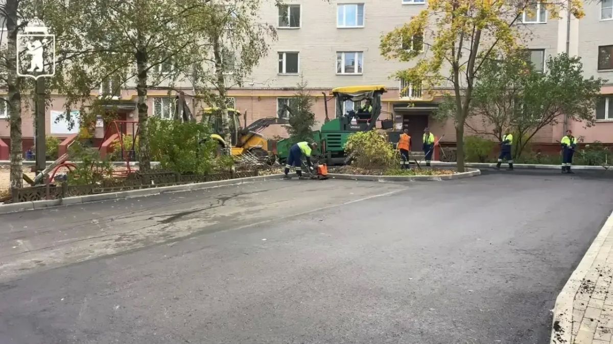 В Ярославле реализуется программа масштабного обновления дворовых территорий В Ярославле реализуется программа масштабного обновления дворовых территорий