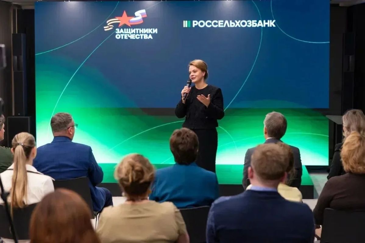 Михаил Евраев: В нашем регионе ветераны СВО и члены их семей осваивают новую профессию в рамках проекта «Школа фермера» Михаил Евраев: В нашем регионе ветераны СВО и члены их семей осваивают новую профессию в рамках проекта «Школа фермера»