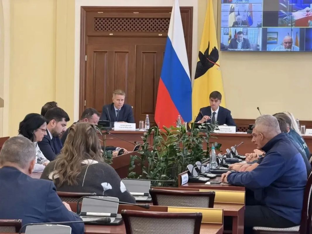 Начальник отдела по надзору за исполнением законов в сфере экономики, предпринимательской деятельности и охраны природы прокуратуры области Елена Смирнова приняла участие в заседании региональной Комиссии по предупреждению и... Начальник отдела по надзору за исполнением законов в сфере экономики, предпринимательской деятельности и охраны природы прокуратуры области Елена Смирнова приняла участие в заседании региональной Комиссии по предупреждению и...