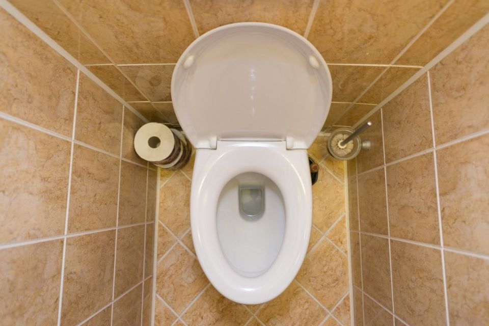 Необычные и эффективные методы очистки унитаза, о которых вы могли не знать