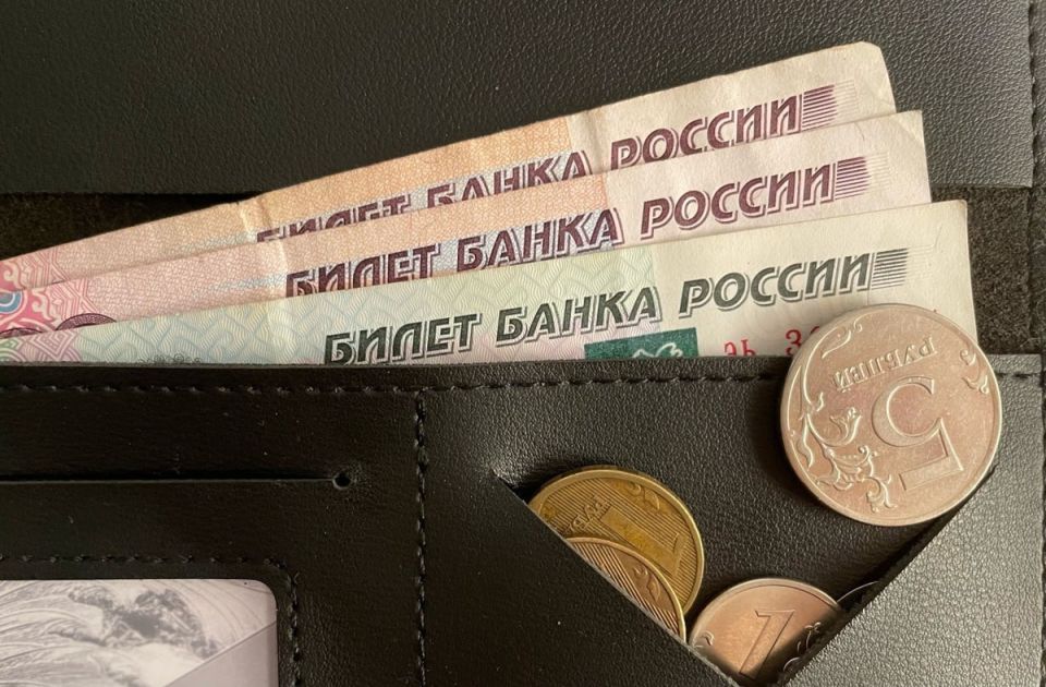 Новые выплаты к пришествию Нового года: что ждать пенсионерам и родителям