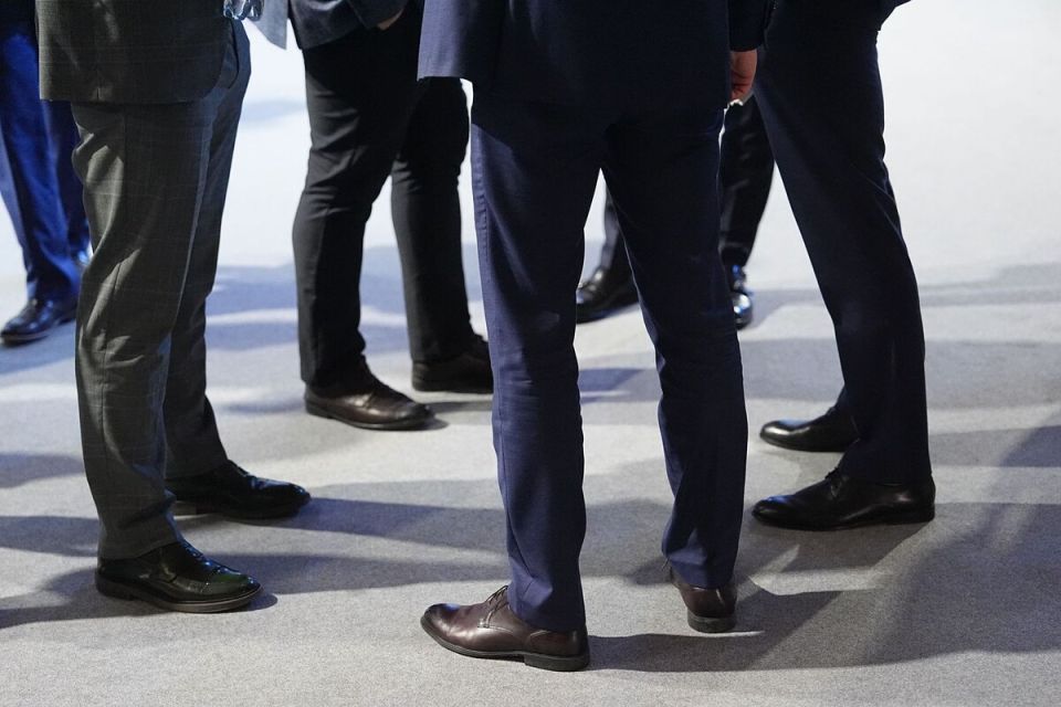 Путин отменяет обязательные декларации о доходах госслужащих