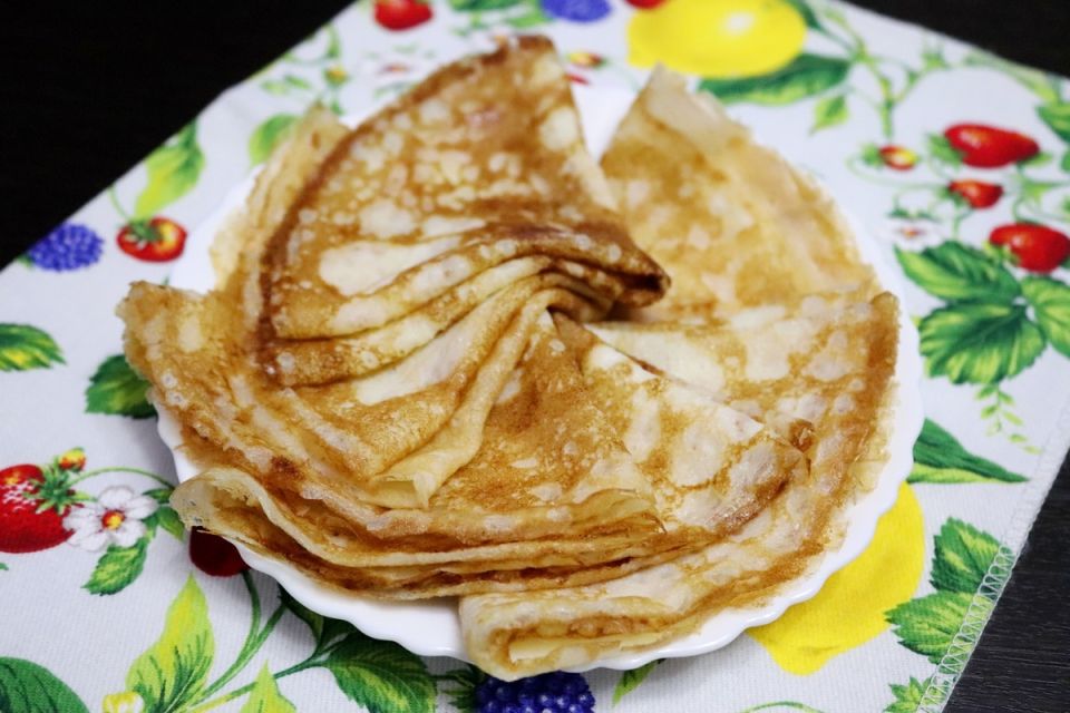 Нежные блинчики по рецепту Ларисы Рубальской: легкость и вкус
