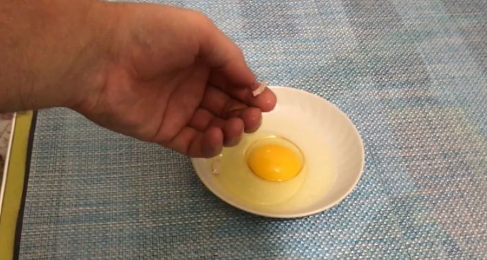 Один взгляд на бытовые кухонные хитрости, которые экономят время