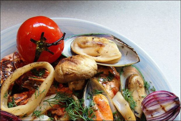 Барбекю из морепродуктов: солнечный вкус лета на вашем столе